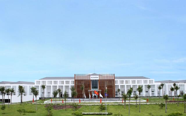 Отель Sunrise Premium Resort Hoi An вид на фасад