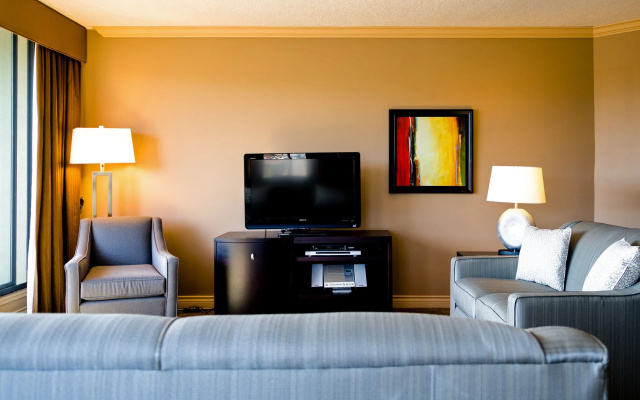 Victoria Regent Waterfront Hotel & Suites
