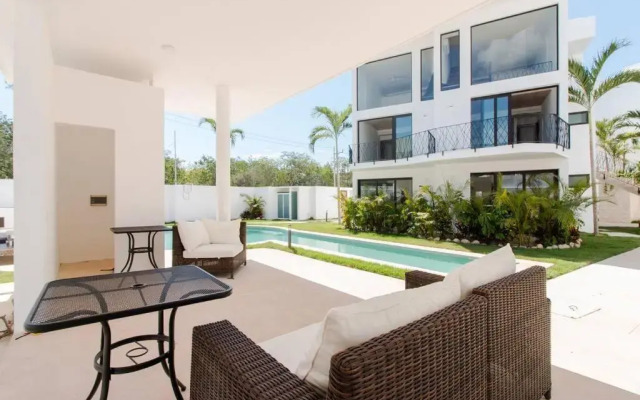 Neem 21 NILAY, Elegant Apartment 10 min from the Beach