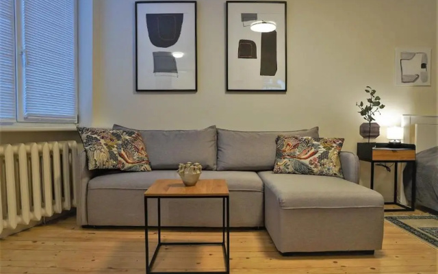 CENTRALLY LOCATED cosy studio