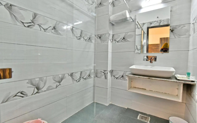 Hotel Comfort Court