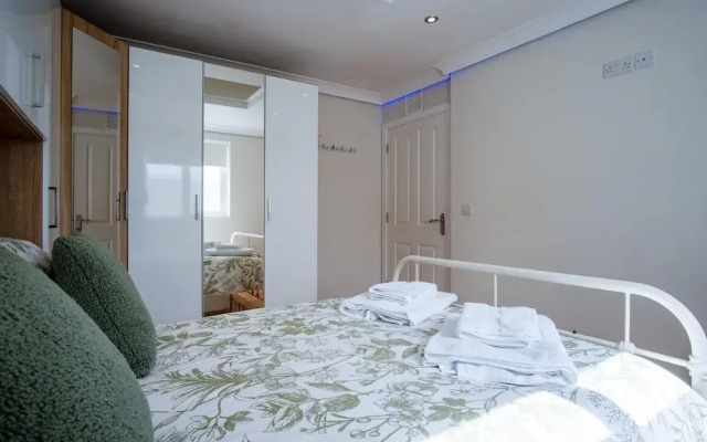 Ridgeway Hideaway - 1 Bedroom Holiday Home - Manorbier
