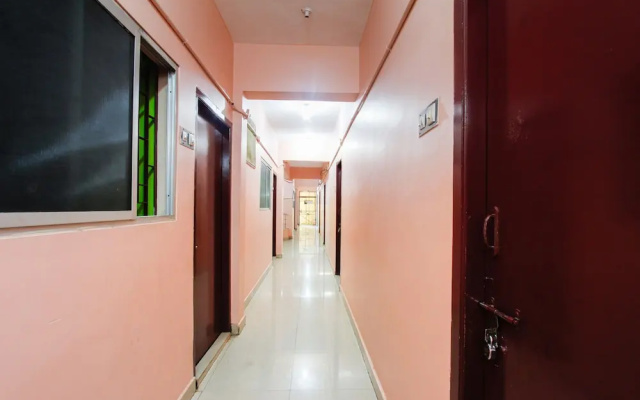 Senaithalaivar Residency by OYO Rooms
