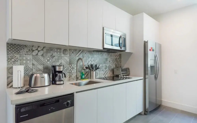 VHC Luxury Apartments 538 Apt #403