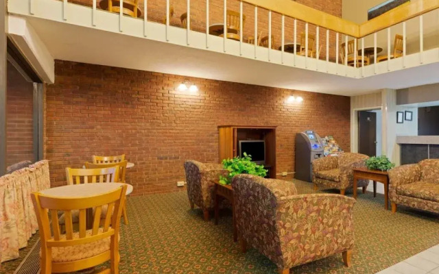 Travelodge Six Flags / Gray Summit