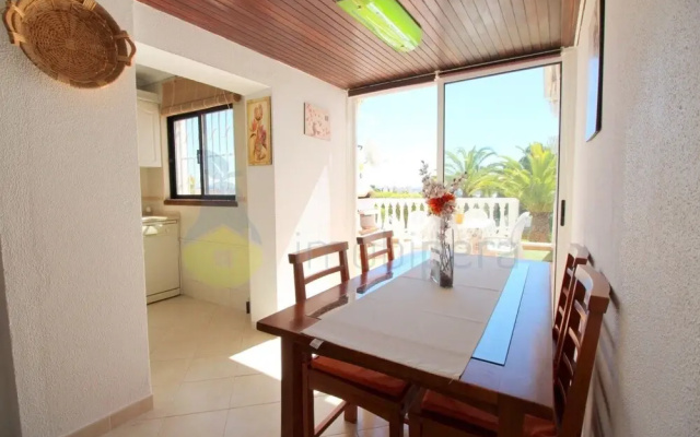 Appt With Large Terrace And Pool - Porches