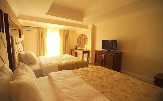 Asia Royal Suite