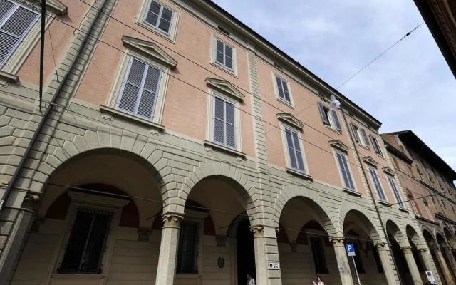 Strada Maggiore Apartment