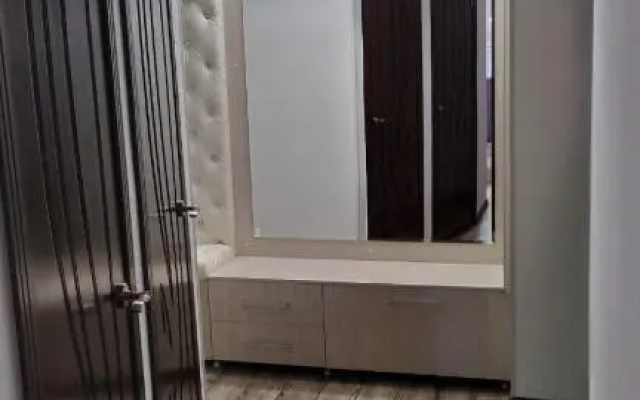 Apartment near Farkhadskiy bazar