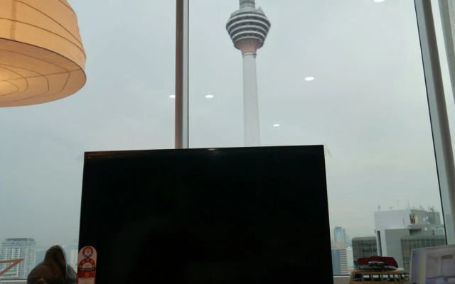 Vortex Suites KLCC by Luna