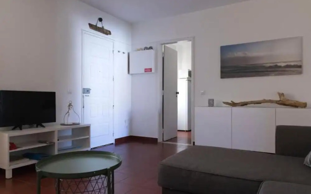 Stunning Olhos do Mar Apt, Albufeira
