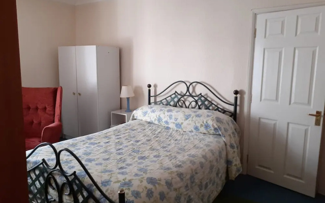 House in Historic Village - Sleeps 6