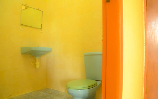 Super OYO 1654 Maha Bharata Kuta Inn