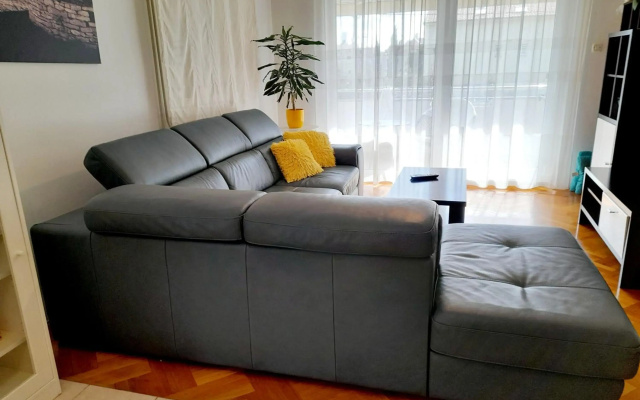 Apartment Ema