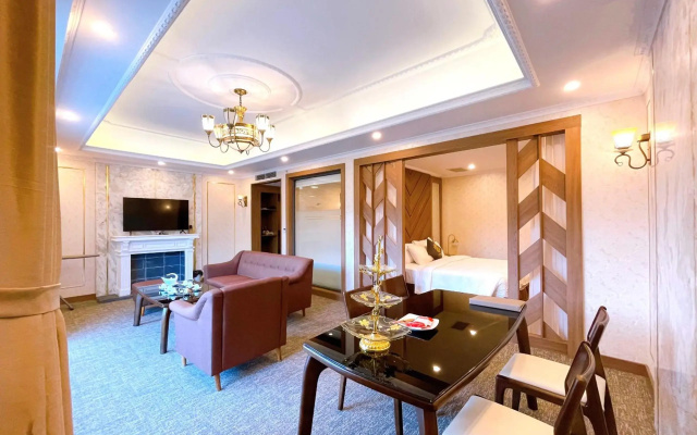 Phoenix Hotel