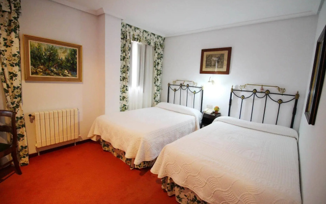 Hotel Santillana