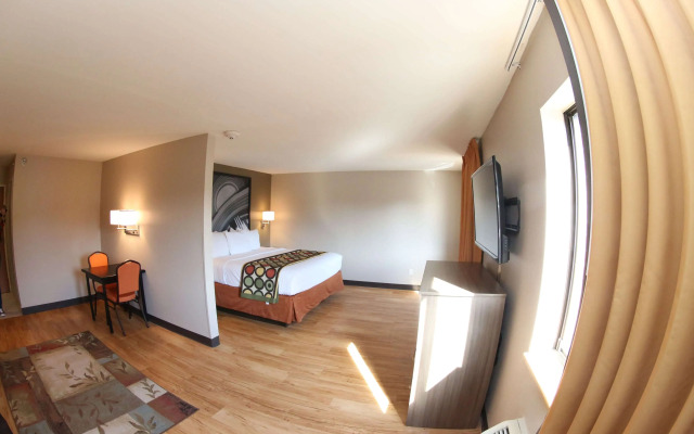 Super 8 by Wyndham Portsmouth