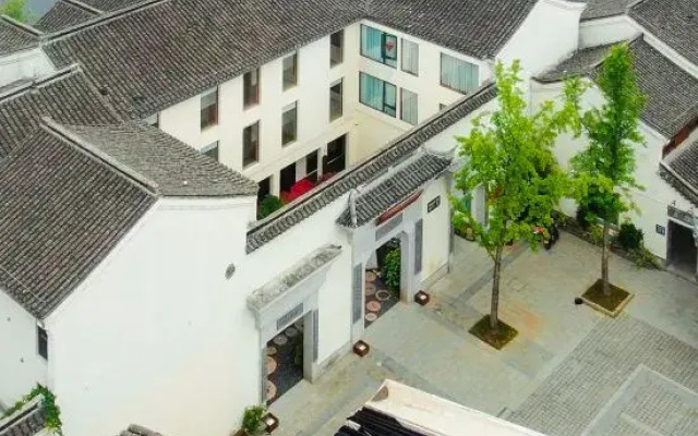 Juhai wisdom hotel in Xitang