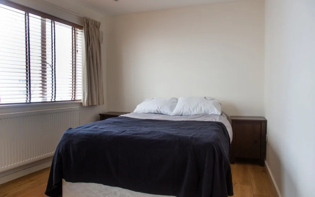3 Bedroom House In Bayswater