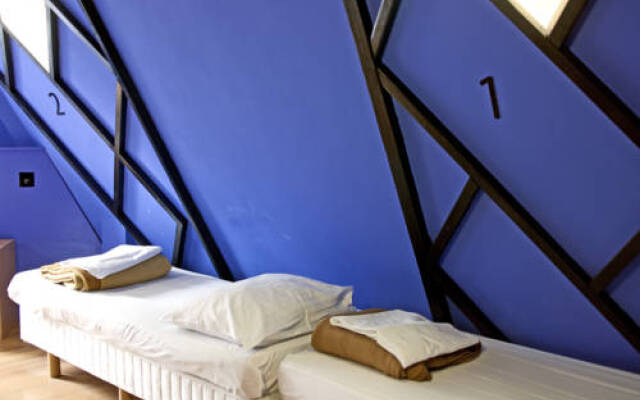 Отель The White Tulip Hostel Нидерланды, Амстердам - отзывы, цены и фото номеров - забронировать отель The White Tulip Hostel онлайн спа