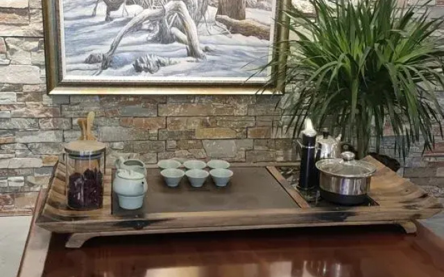 Burqin Luwang Hotel