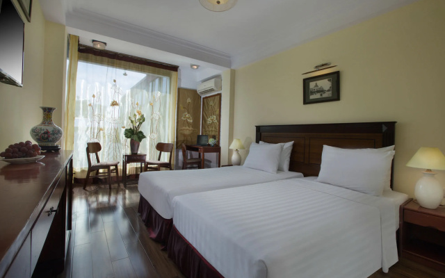 Classic Street Hotel