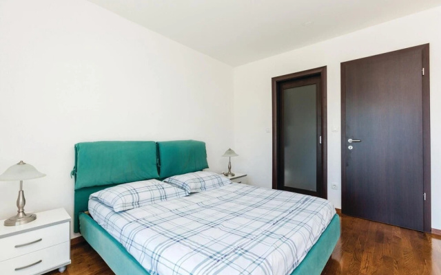 Awesome Home in Podstrana With Wifi and 2 Bedrooms