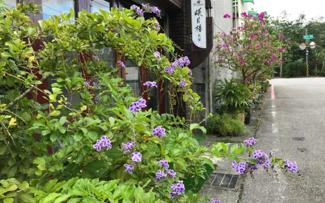 Moon House B&B