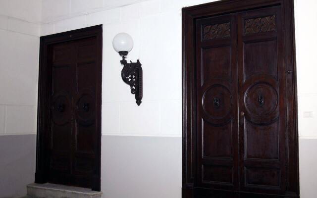 Отель B&B Giulio Cesare вид на фасад