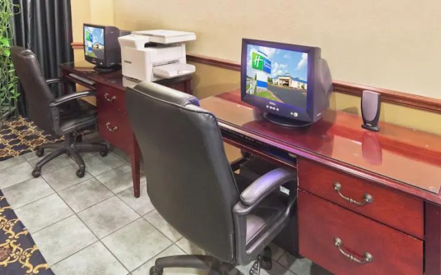 Holiday Inn Express Tahlequah