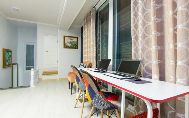 Oh Blue Guesthouse