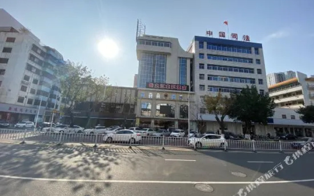 Changzhijiang Designer Hotel (Shantou Zhujiang Road Food Street Branch)
