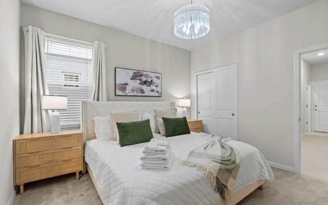 Chic 7bed With Private Pool Theme Bedrooms