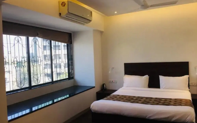 Lucky Serviced Apartments – Near BKC