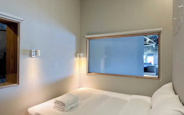 KW2 Hostel
