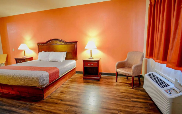 Hiway Inn Express of Atoka