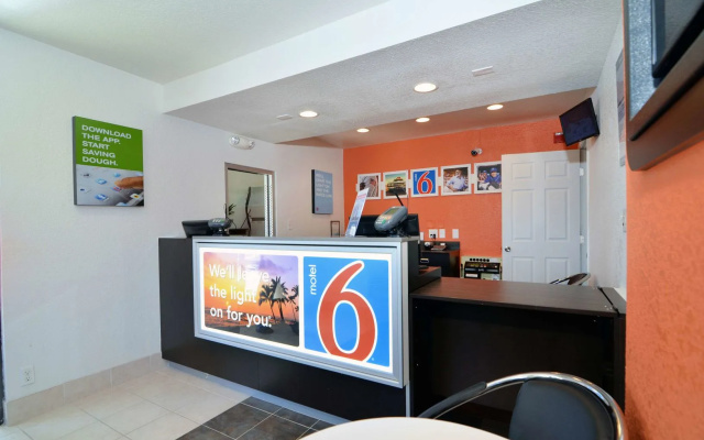 Motel 6 Palm Desert, CA - Palm Springs Area