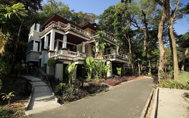 Отель Baan Krating Phuket Resort вид на фасад