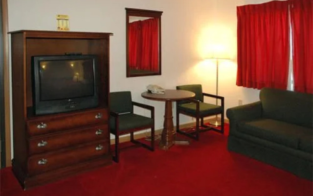 Zellars Village Inn