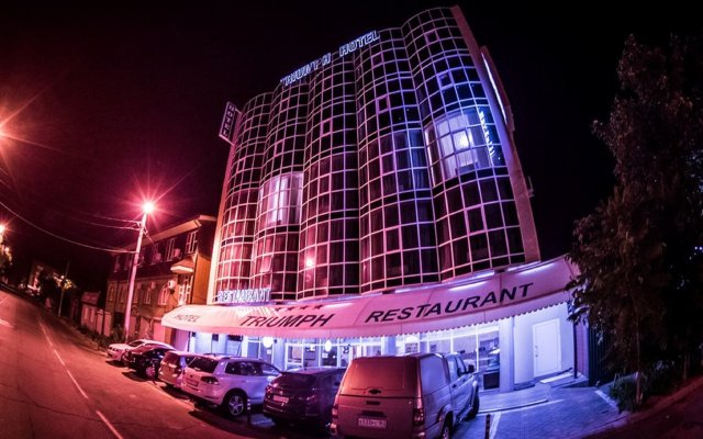Гостиница Триумф в Краснодаре - забронировать гостиницу Триумф, цены и фото номеров Краснодар вид на фасад