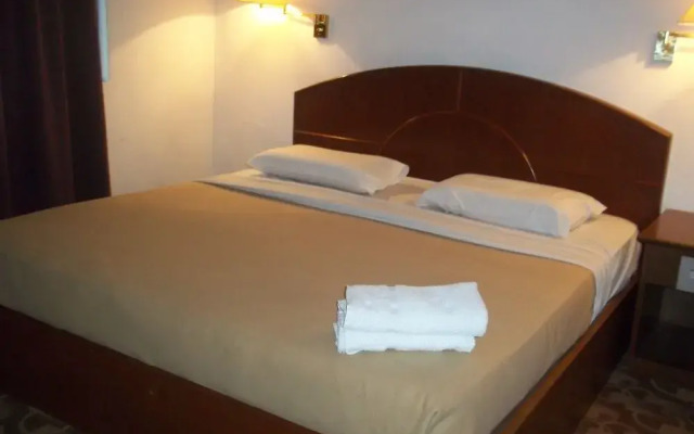 D'Valley Hotel