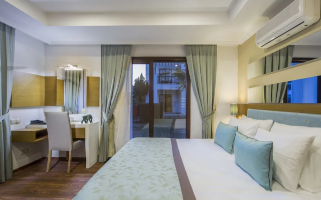 AKPALACE Belek