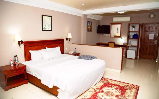 Ange Hill Hotel
