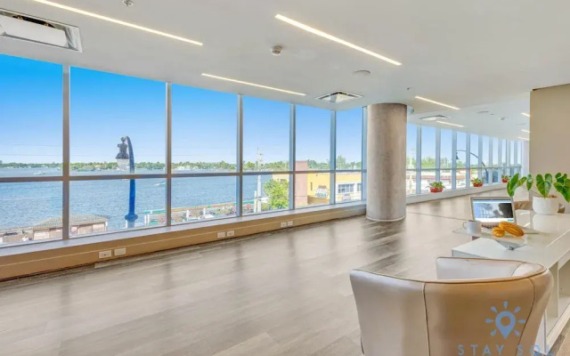 Beautiful Apartment w Rooftop Pool and Amenities