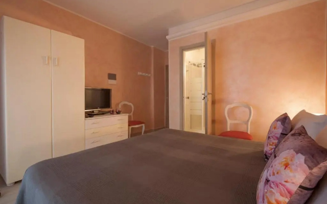 Ela Guest House