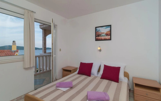 Nice Home in Sevid With 6 Bedrooms and Outdoor Swimming Pool