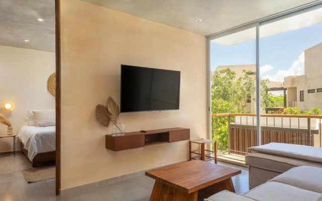 2 BedBath PRIVATE Rooftop & Pool for 6