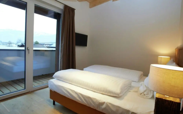 Penthouse Apartment Near Lake in Zell Em See