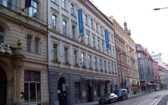 Atlantic Hotel вид на фасад
