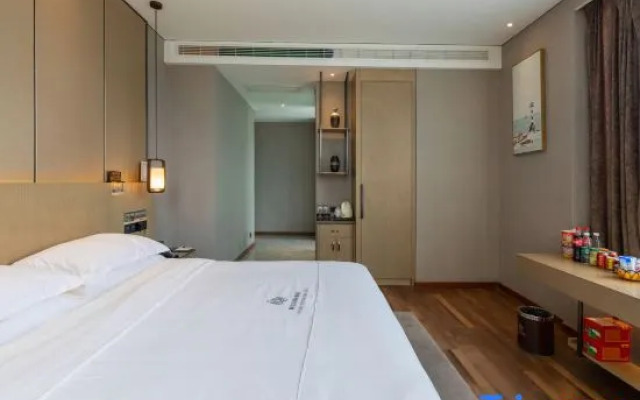 Elong R.YUN Hotel (Zhangshu Fortune Times Plaza)